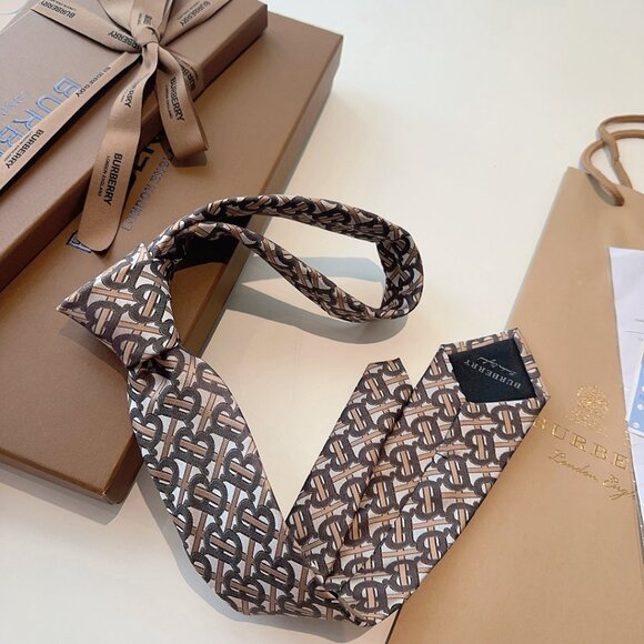 Men's Burberry Tie - Picture 2 of 6
